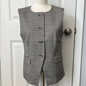 New Sleeveless Checked Tailored Vest in Brown, Black and White